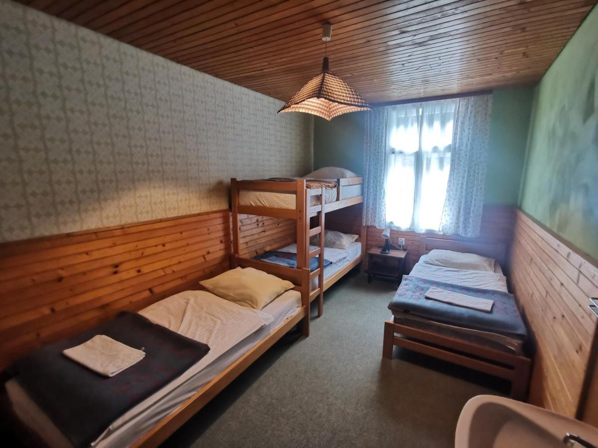 Hostel Pod Voglom بوينج المظهر الخارجي الصورة
