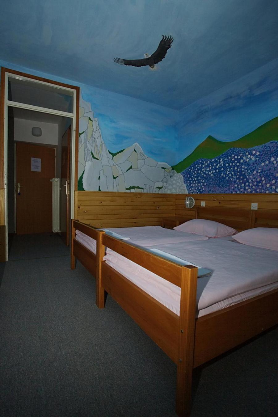 Hostel Pod Voglom بوينج المظهر الخارجي الصورة